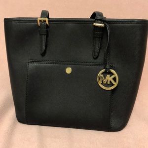 Small Michael Kors Jet Set Purse - Black and Gold